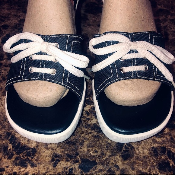 A’MANO Sandals heels Slides Sneaker style w laces Navy & White Size 9 Amazing - Picture 4 of 10